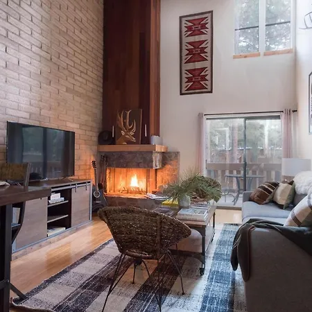 Birchwood - Mountain Home! 5-Minutes From Diamond Peak Ski Resort